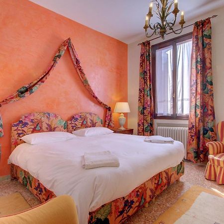 Barocco-Veneziano Apartment Ngoại thất bức ảnh